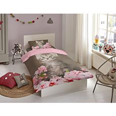 Bettwäsche in rosa mit Kitten und Blütenblättern