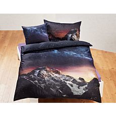 Bettwäsche mit Berg unter einem Nachthimmel – Kissenbezug – 65x100 cm